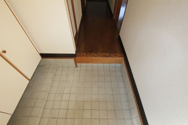 コーポ小川0202の玄関