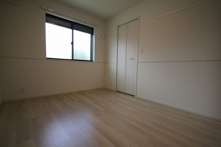 グリーン オレンジA0101の寝室