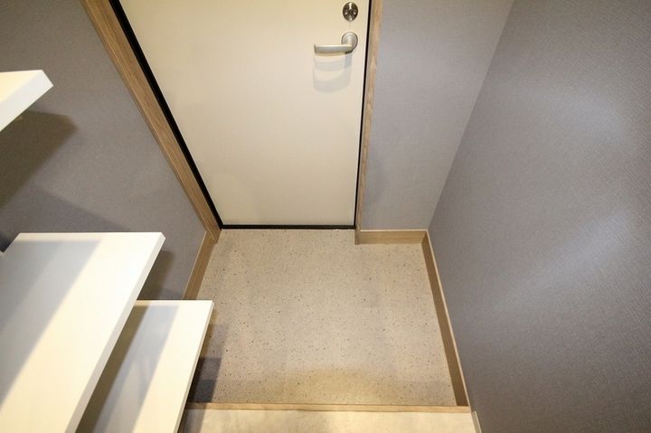 Comfort三吉南103の玄関