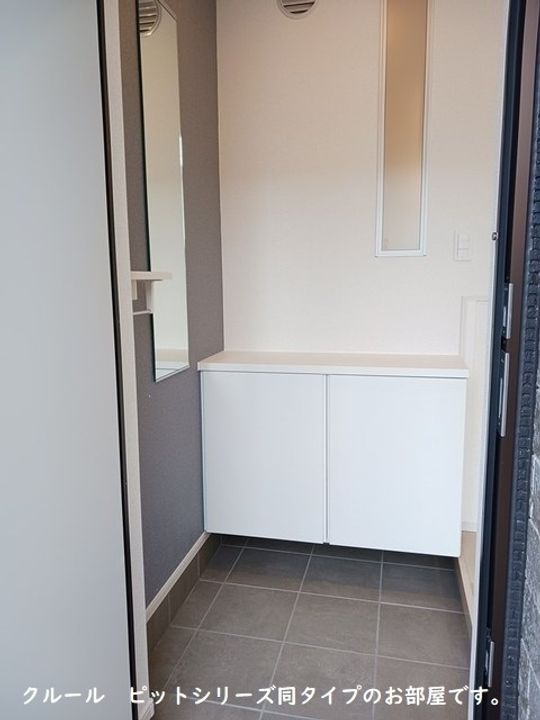 クルールピット 高須0104の玄関
