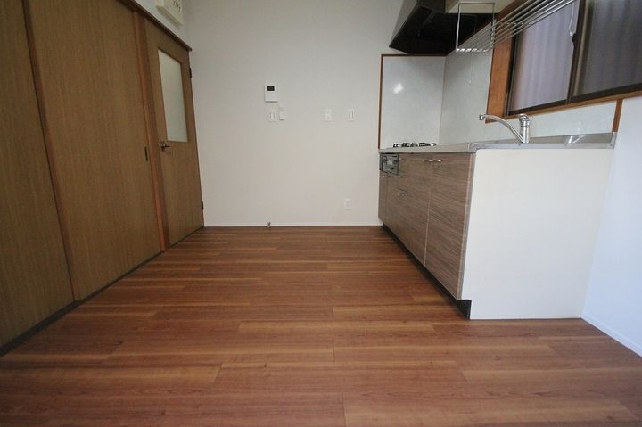 広島県福山市曙町2丁目2-15-4(一戸建)の賃貸物件4の居間