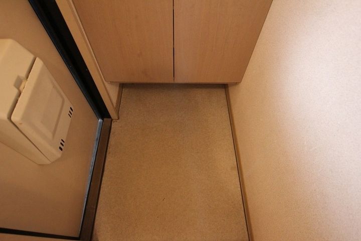 セジュール岡本 F棟202の玄関