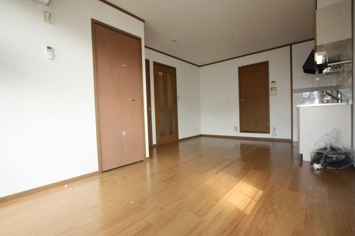 メゾンリーブルB201の居間