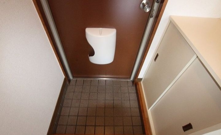 シティハイツ長陽0103の玄関