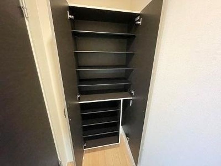 グランコート108の玄関