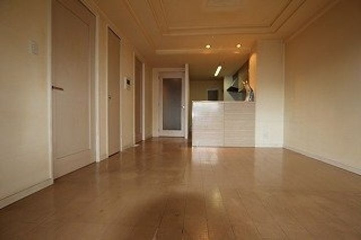 アルファステイツ福山駅前404の居間
