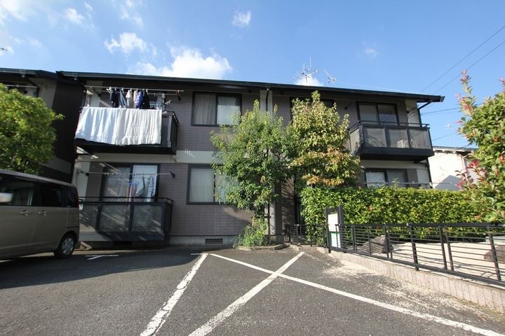 ヴィラ ピーノ202の外観
