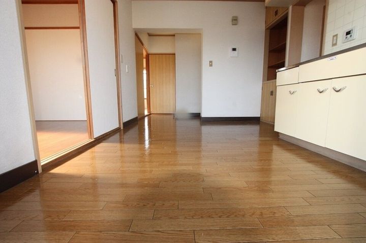 川口東マンション0203の居間