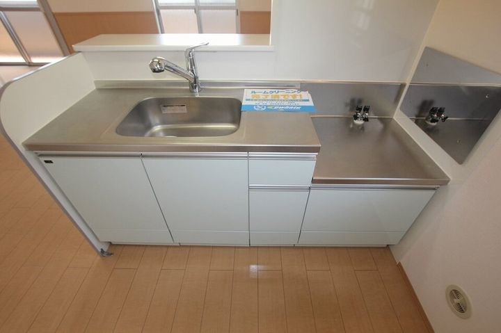 ルベール曙 B棟0102のキッチン