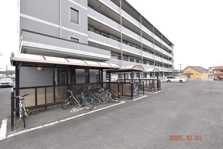 ドリームタウン三和A棟501の外観