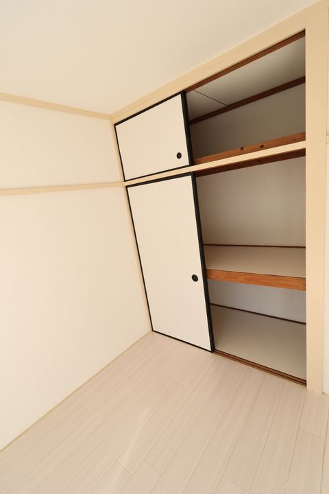 ハイツフレンド高崎Ⅱ・Ⅲ 前橋高崎の中間に位置するお部屋 シャワー付独立洗面台新設202の居間