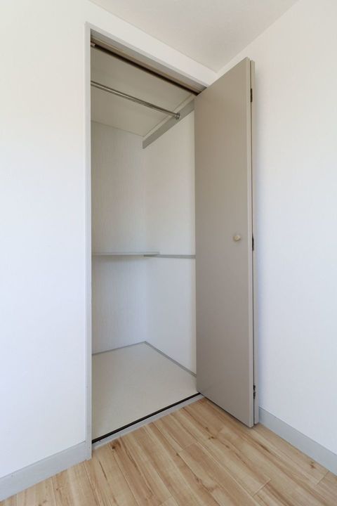 プレステージⅡ 2帖のロフト付 家電付のお部屋 ご入居期間中修理・交換無料2Dの居間
