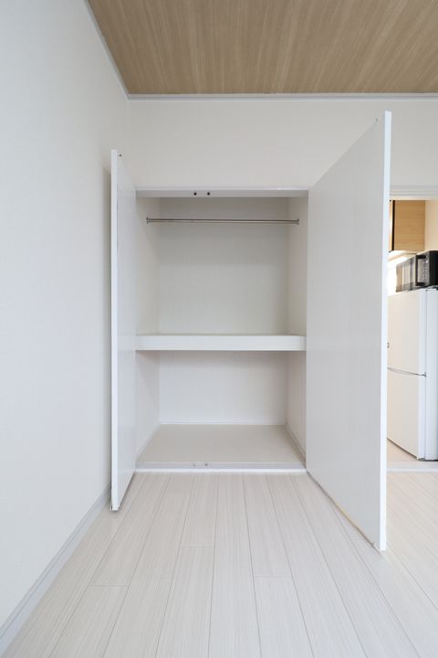 ハイツフレンド太田Ⅱ 防犯TVドアホン 外には防犯カメラがあり安全性も高く好評です111の居間