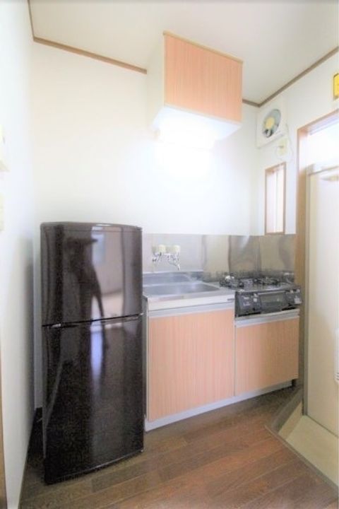 ハイツフレンド上里Ⅱ 全室角部屋 オシャレな北欧風に全面リフォーム済み105のキッチン