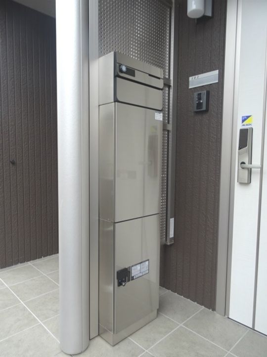 セジュール東通102の玄関