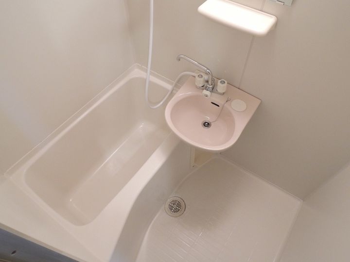 セレーノ国見102の風呂