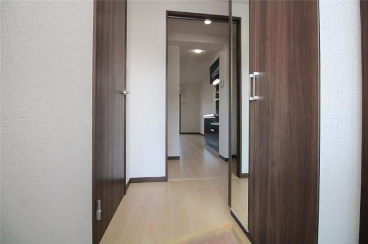 シエロ天神205の玄関