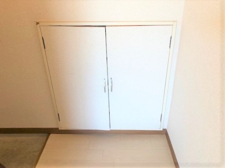 コーポ綾205の玄関