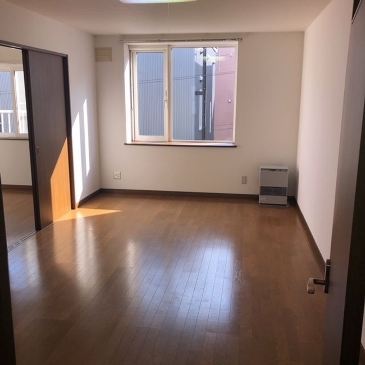 カルム真栄203の居間