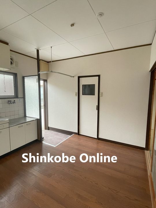 天城ビル101の居間