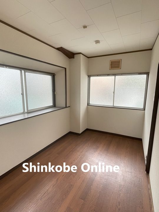 天城ビル101の居間