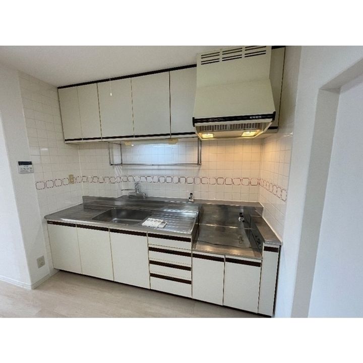 行田ハイツ2号棟406のキッチン