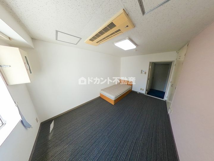 フロムワン恩田ビル602の居間