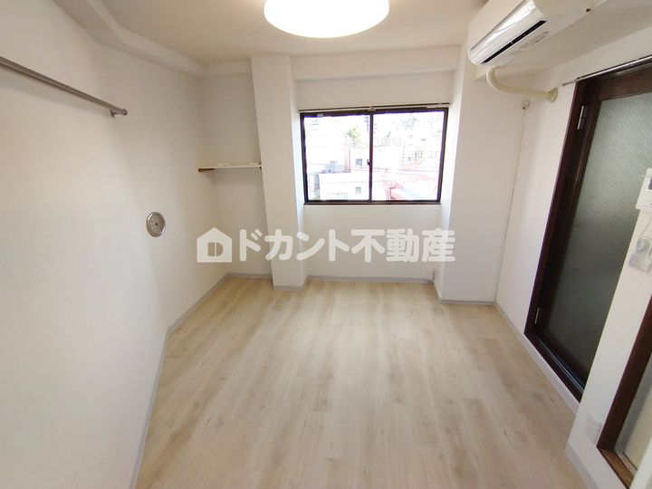 グラン池袋403の居間