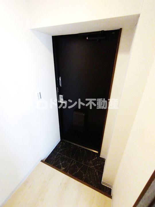 グラン池袋403の玄関