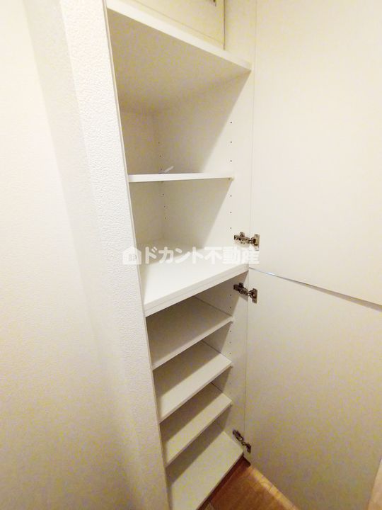 スカイコート池袋第7の玄関