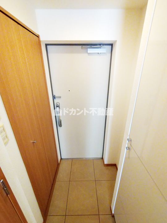 スカイコート池袋第7の玄関