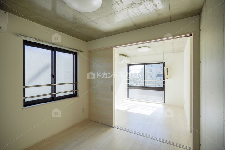 レピュア池袋本町レジデンスWEST301の居間