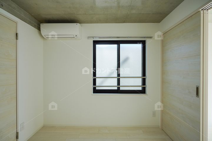 レピュア池袋本町レジデンスWEST201の居間