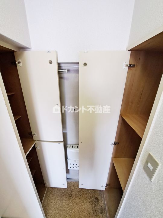 ジョイフル池袋要町0108の玄関