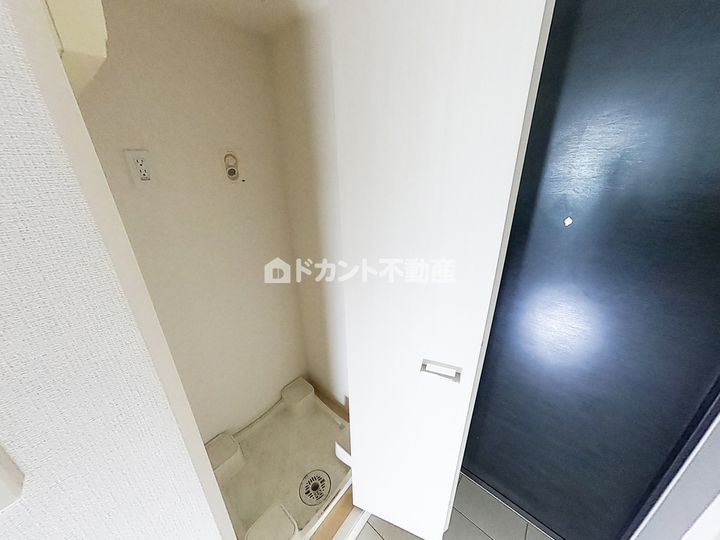 エミリブ池袋204の玄関