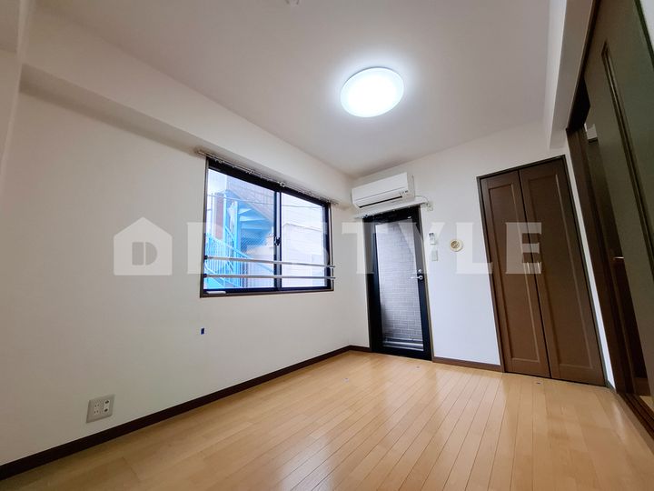 イーストフローラ東長崎102の居間