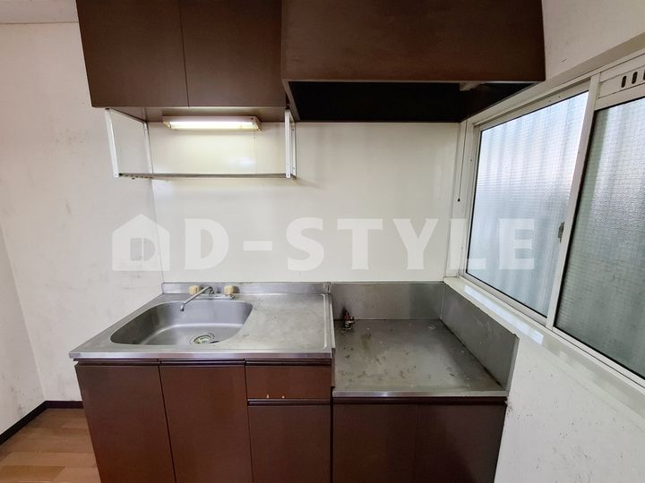 ファミール長崎102のキッチン