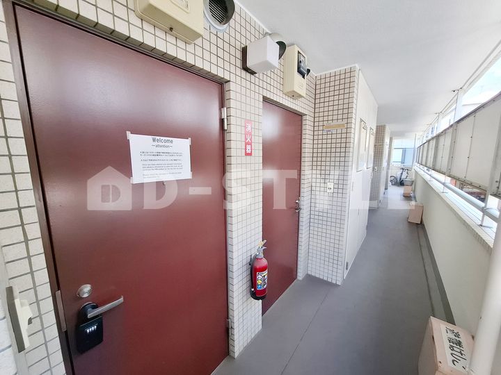 目白ガーデン206の玄関