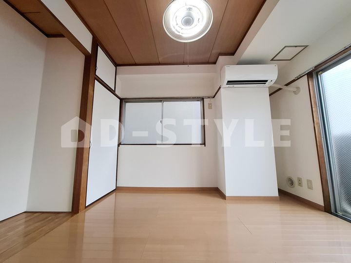 小野マンション303の居間