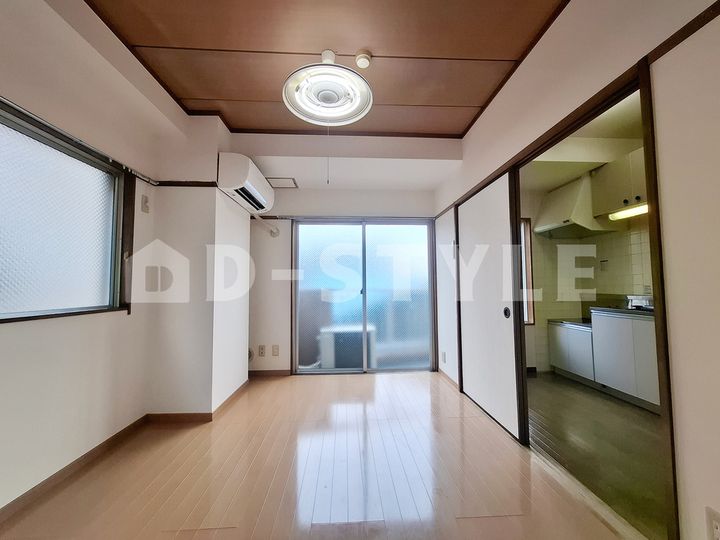 小野マンション303の居間