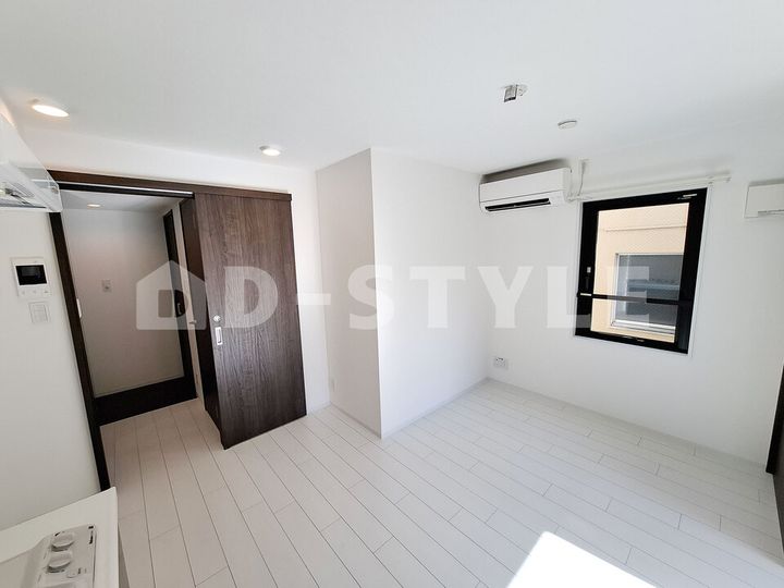 SOLASIA residence南大塚0303の居間