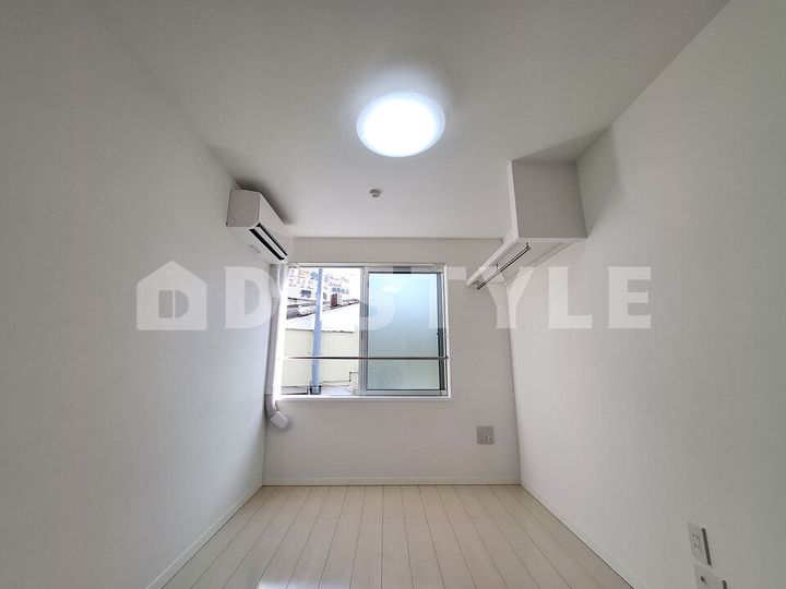 Navi東池袋 ナビヒガシイケブクロ103の居間