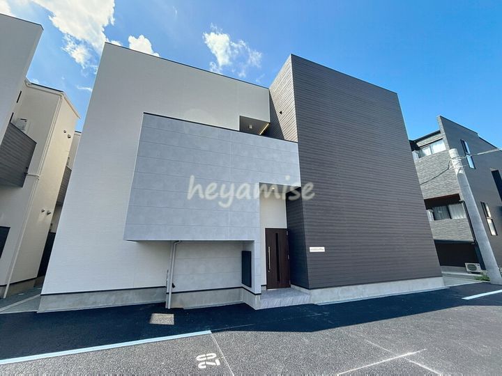MODERN PALAZZO 須屋Balm212の外観