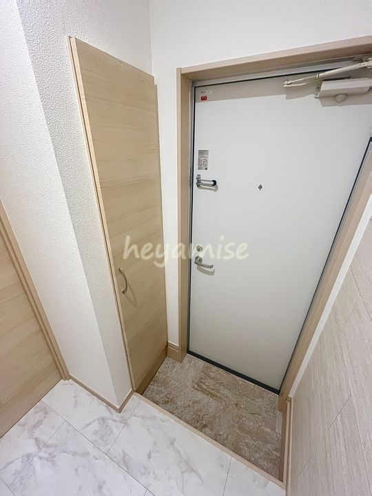 GRANDTIC武蔵塚103の玄関