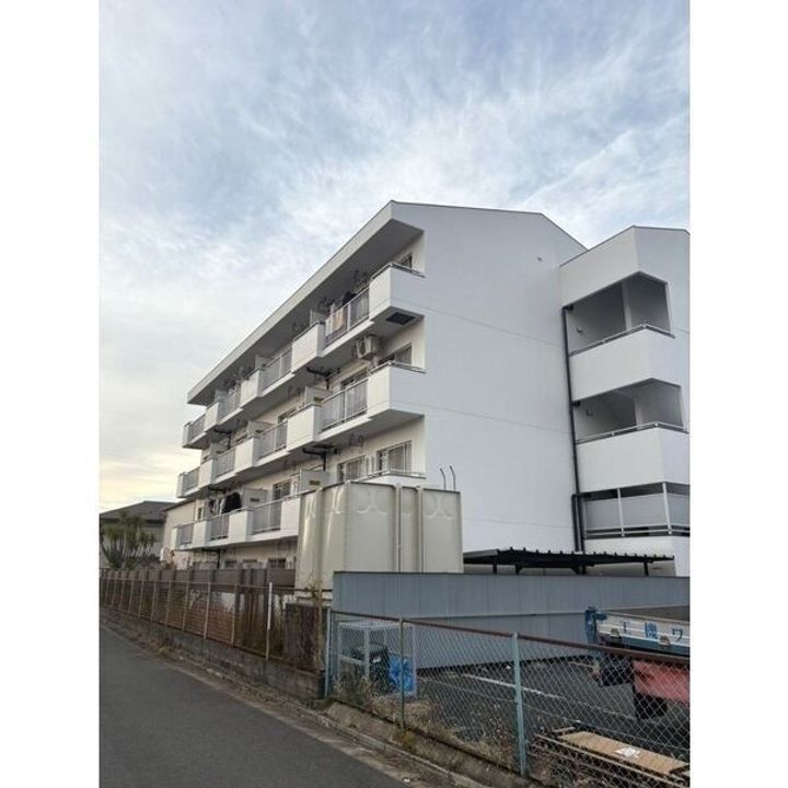 Belong東花園302の外観