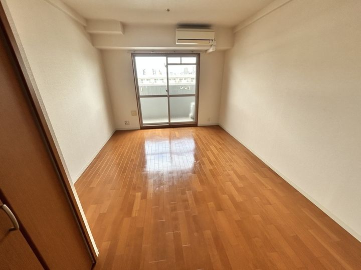ロジェ今福鶴見208の居間