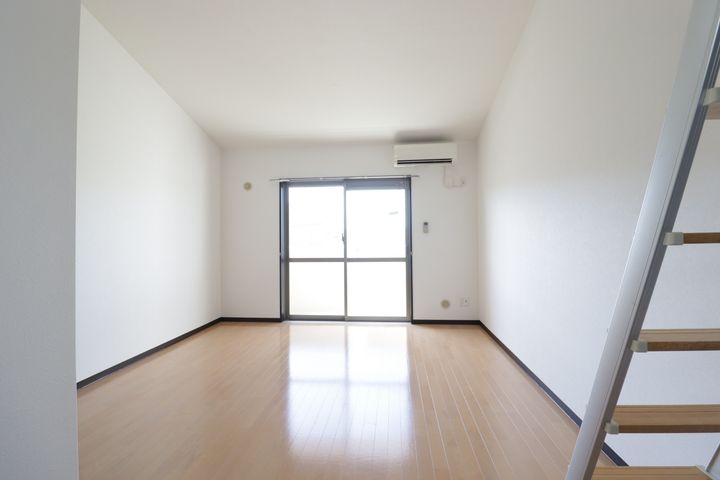 ミドル東大沼2の内装