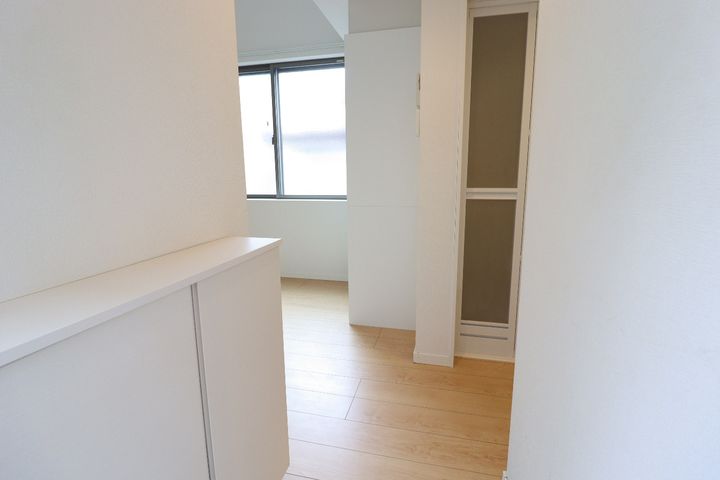 メゾン・ド・フォルテの玄関