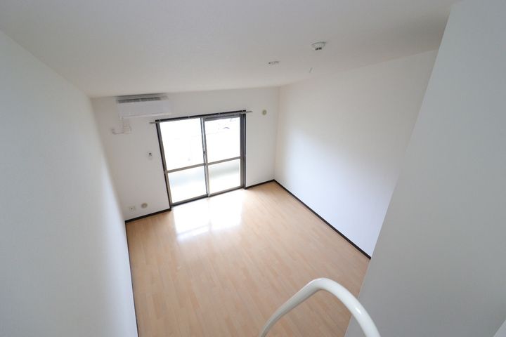 ミドル東大沼2の寝室