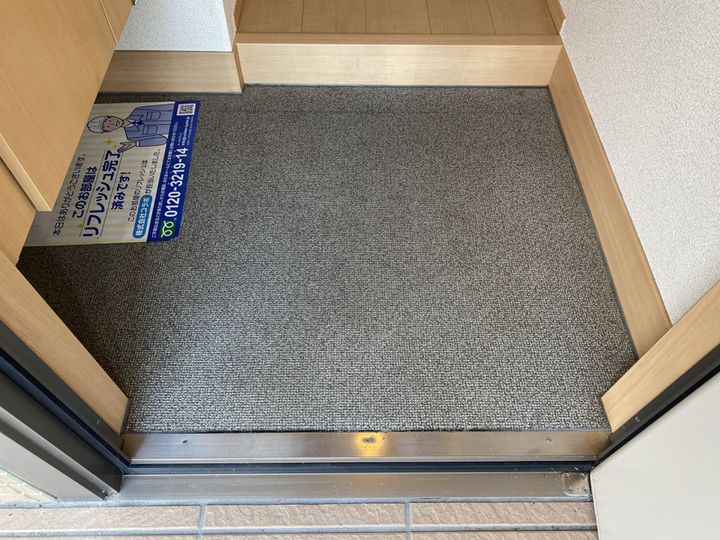 セントラルヴィレッジ泉 B棟の玄関